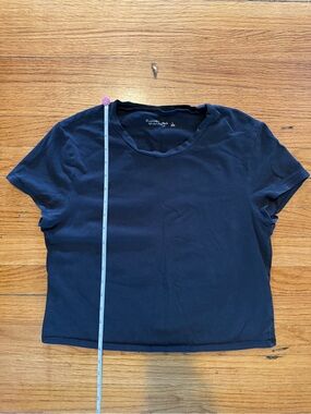 Soft A&F Essentials Black Baby Tee
